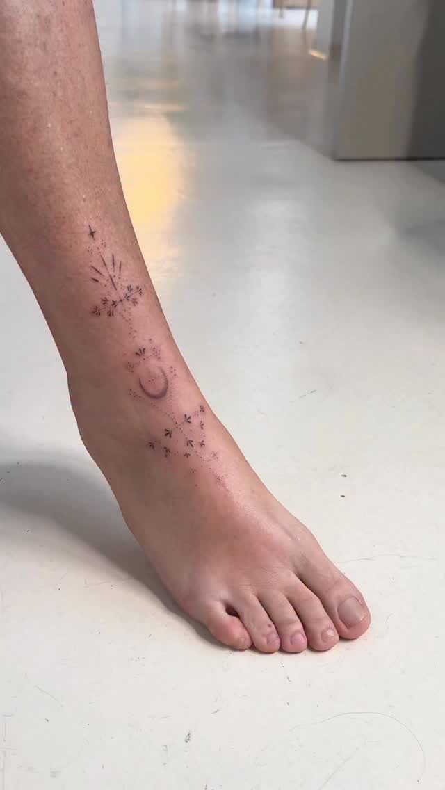 Si pensabas que un tattoo no podía confundirse con una auténtica joya…  Bienvenidx a @brancostudio_____ 🪄