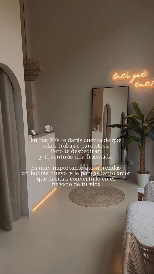 Y de repente un día te das cuenta de que lo has conseguido: ya nunca volverás a trabajar para otros ❤️‍🩹

Esta es tu señal amiga, haz algo que realmente ames y no sostengas más ese trabajo 9-18 que te está quemando por dentro. Se puede, confía ✨